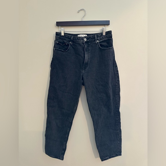 Abercrombie & Fitch Curve Love Mom Jeans High Rise Washed Black Size 30/10 - Picture 1 of 5